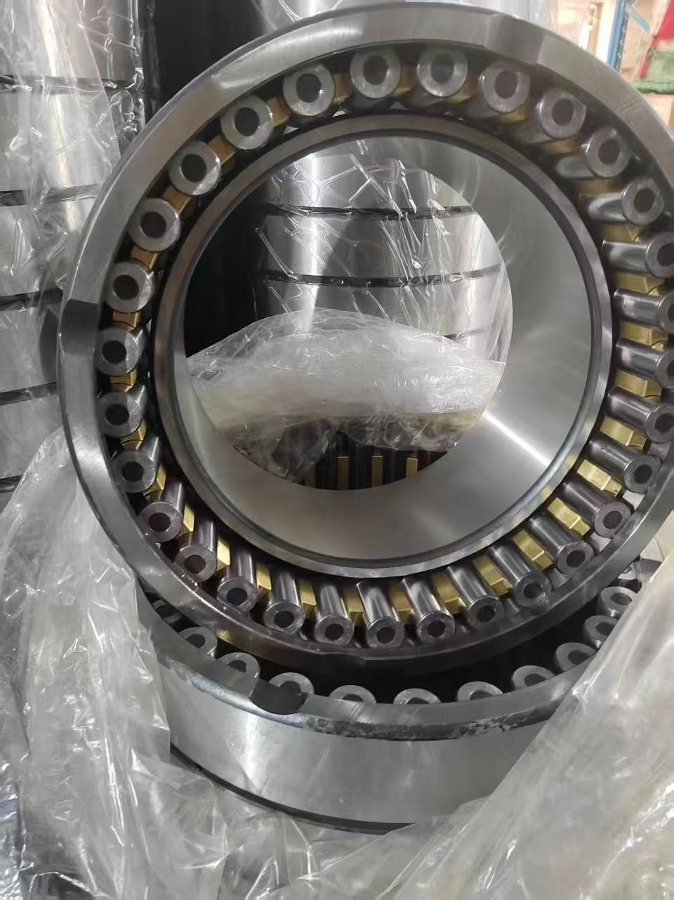 SLS four-row cylindrical roller bearing for rolling mill
